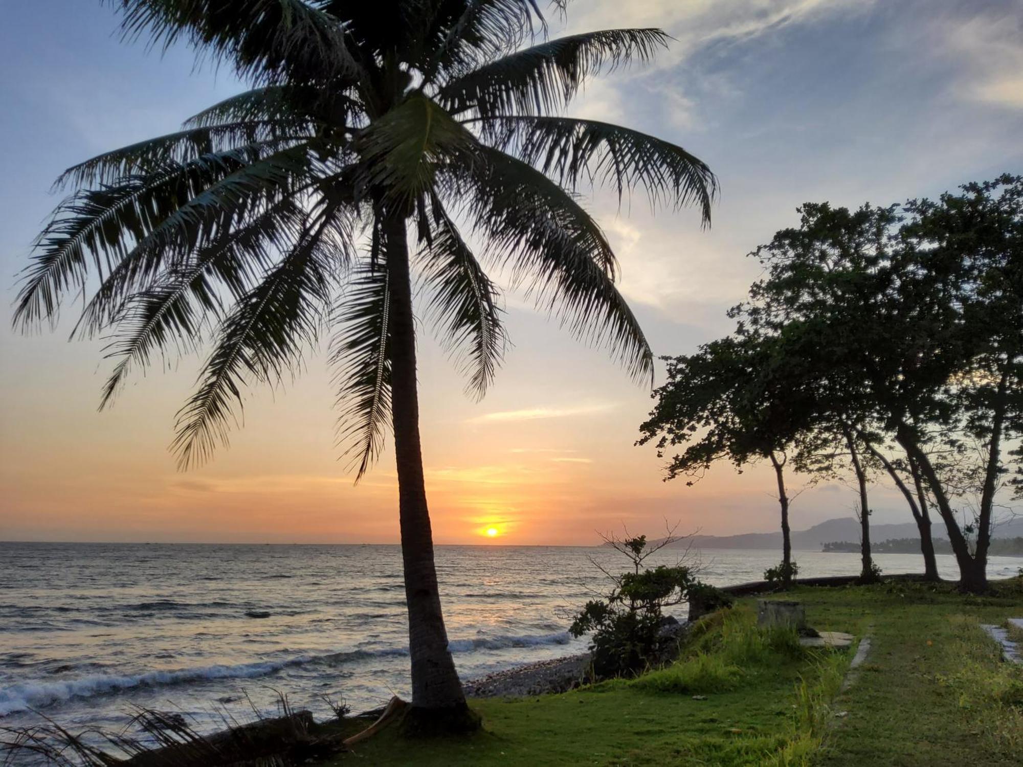 Hotel Kumala Samudra Cikakak Esterno foto