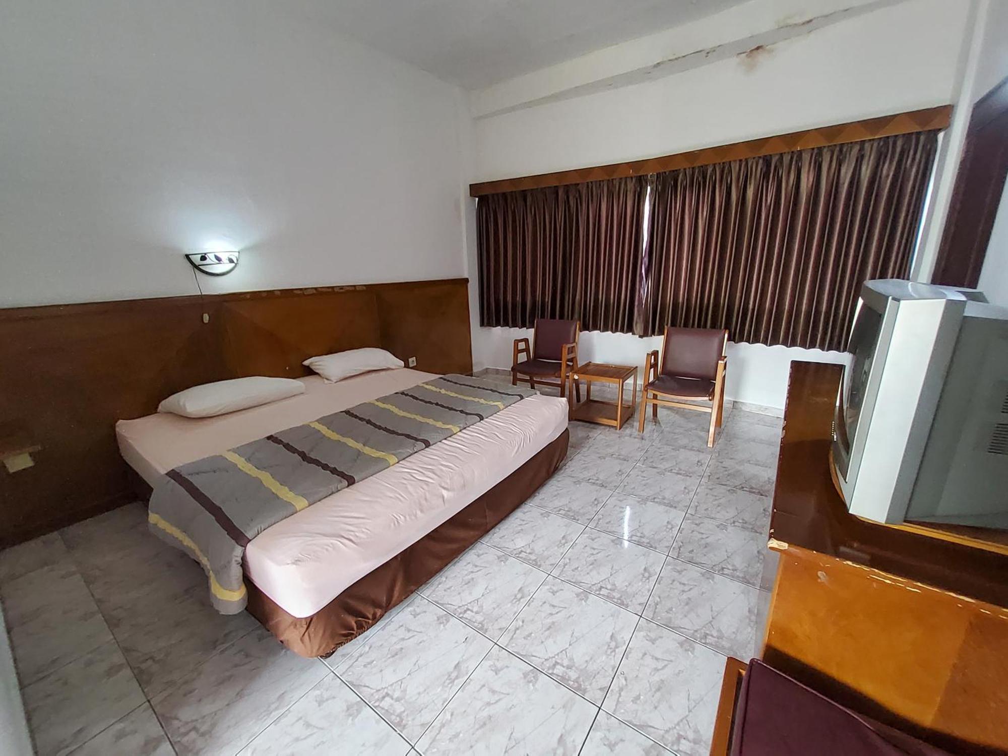 Hotel Kumala Samudra Cikakak Esterno foto